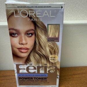 L'Oreal Féria Power Toner - Champagne Blonde
